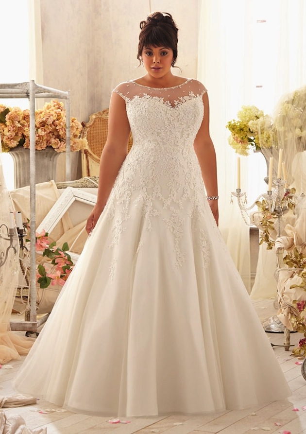 An A-line plus size wedding dress