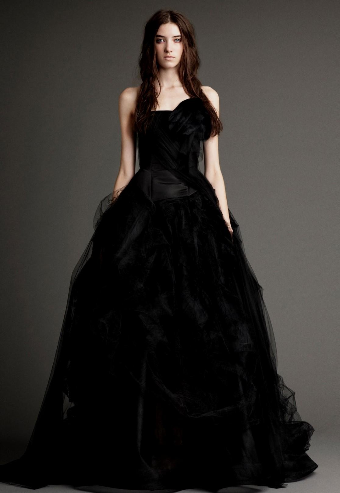A black wedding dress