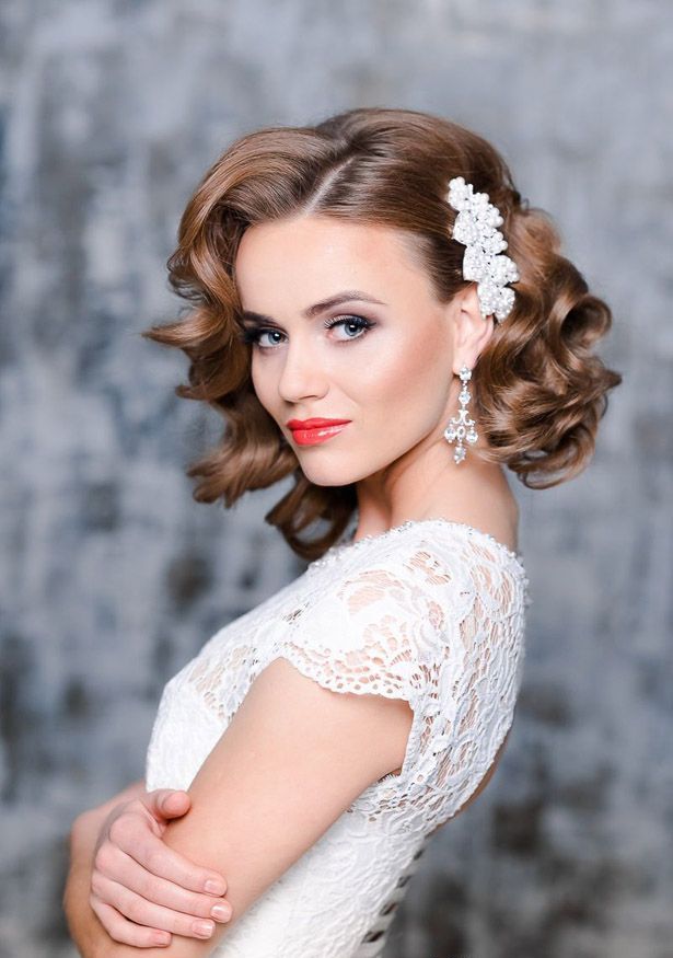 A bridal hairstyle for short hair