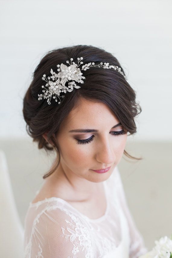 Crystal accessories for bride hairstyle