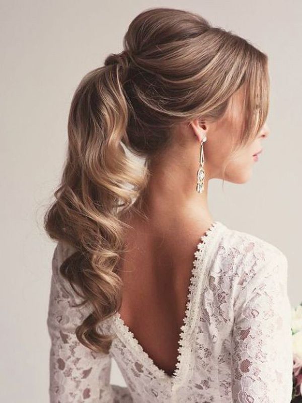 A ponytail bridal hairstyle