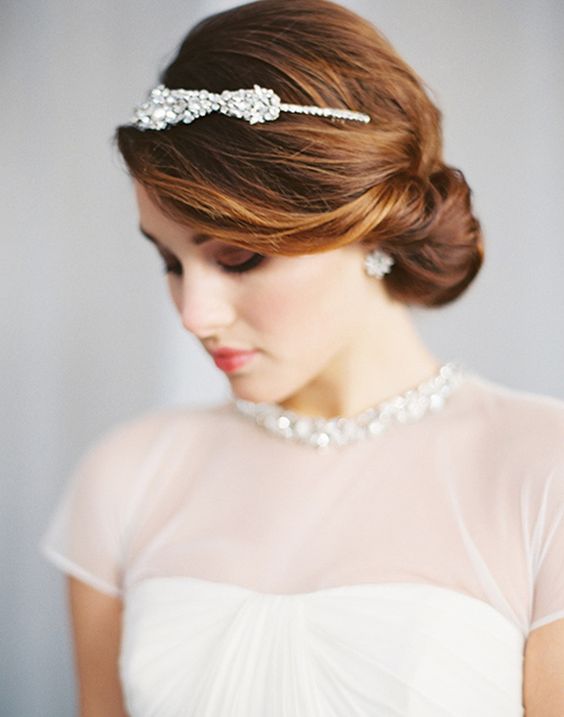 A simple and chic bridal hairstyle