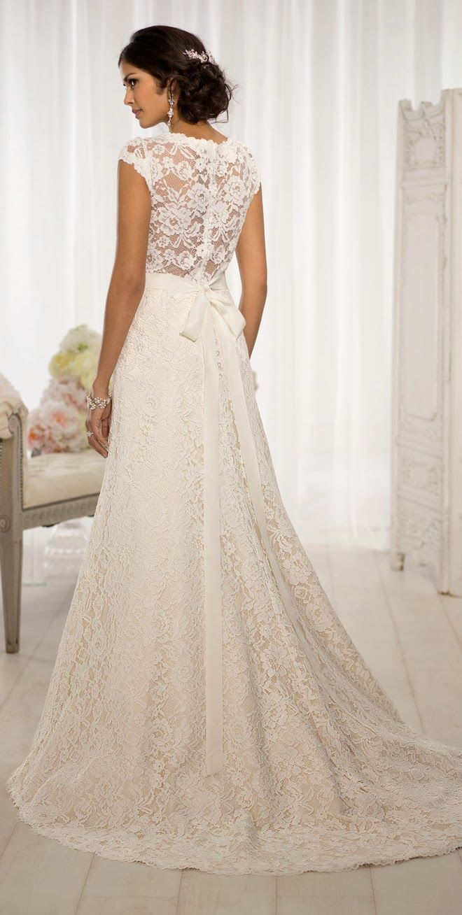 A-line wedding dress with lace back
