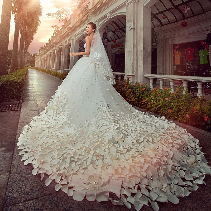 Wedding dress with 3D petals