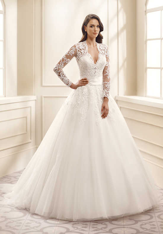 A ball gown wedding dress