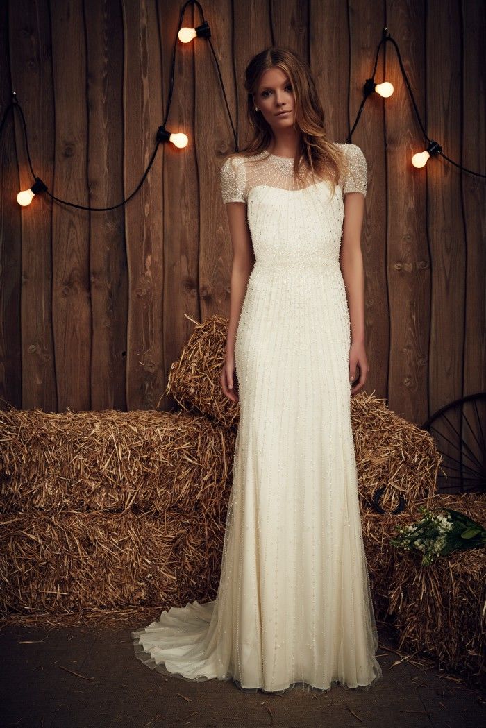 What Are the Best Wedding Dresses for Petite Brides The