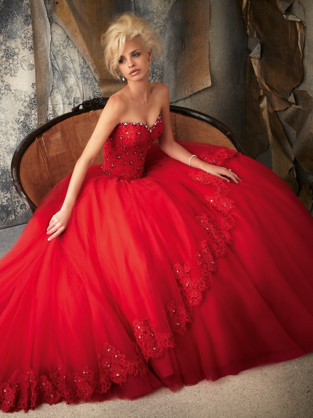 Why Do Some Brides Get Married Using Red Wedding Dresses ...