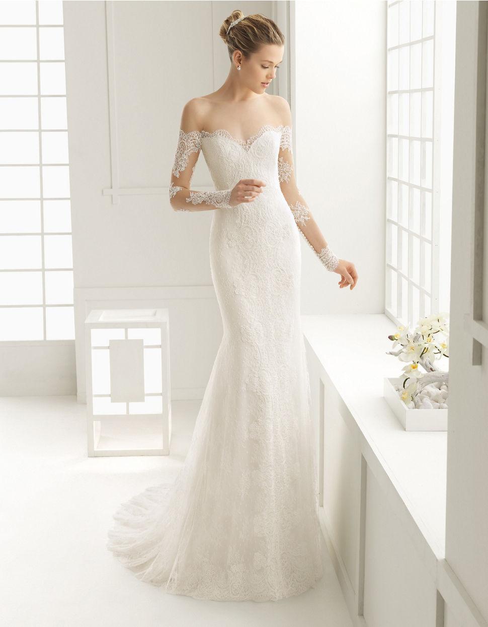 Chantilly lace wedding dress