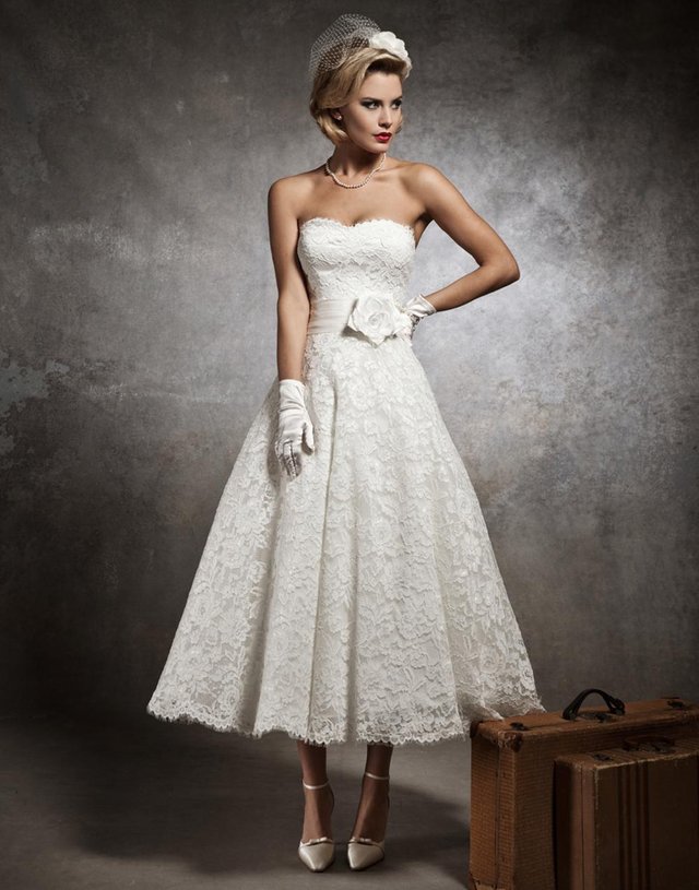 Lace wedding dress with sweetheart neckline