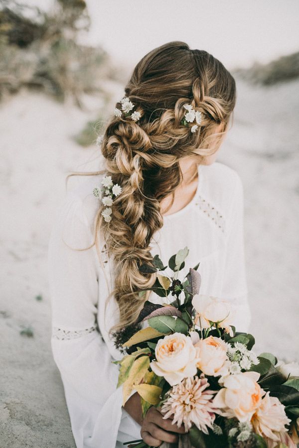 Loose braid with flowers