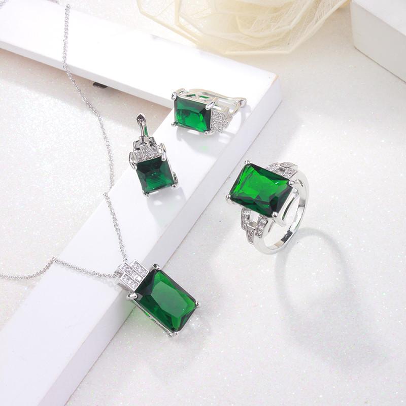 Emerald green jewelry set