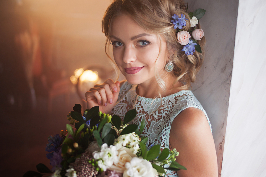 Wedding hairstyle with flowers